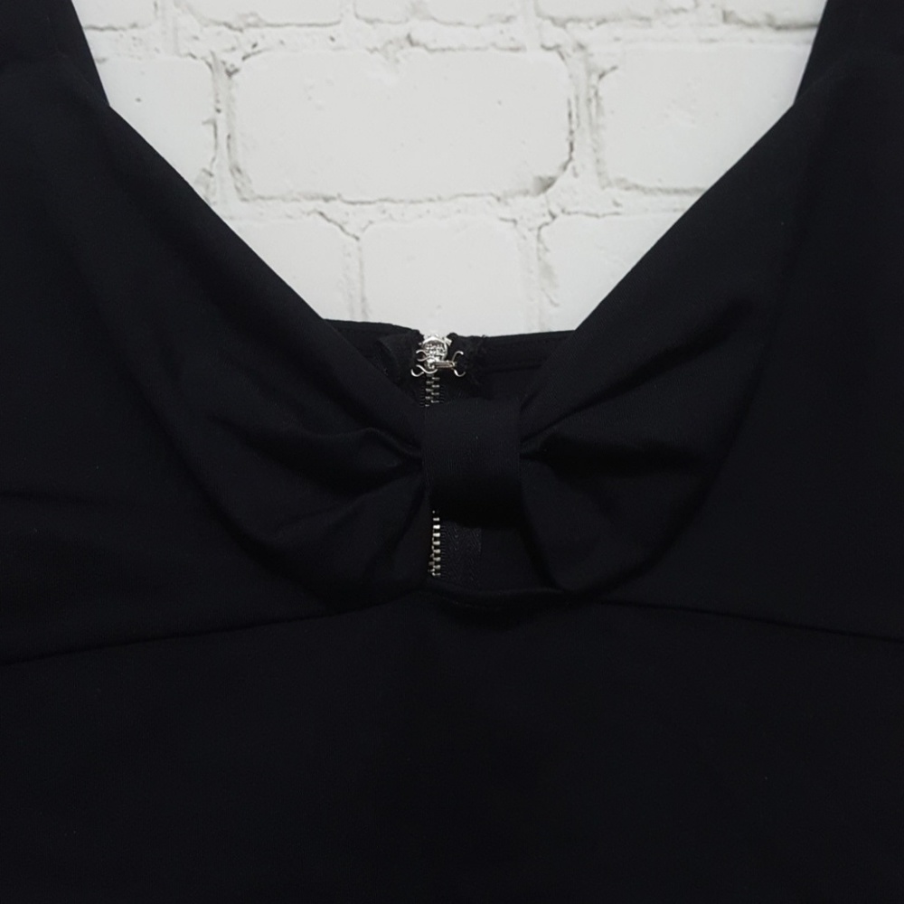 Bebe black bow crop top, NWT, size L - Picture 8 of 8